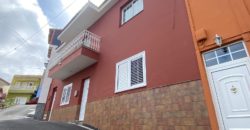 ¡Espectacular casa con vistas al mar en Icod de los Vinos, Tenerife: ¡Inversión perfecta!