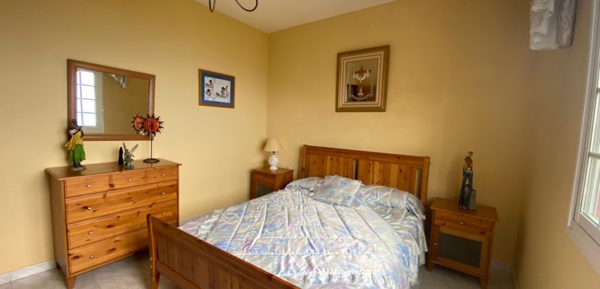 ¡Espectacular casa con vistas al mar en Icod de los Vinos, Tenerife: ¡Inversión perfecta!