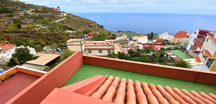 ¡Espectacular casa con vistas al mar en Icod de los Vinos, Tenerife: ¡Inversión perfecta!