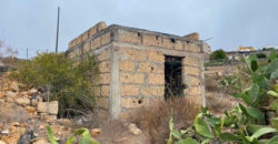 Excelente parcela rústica de 26.767m2 con 2 tanques de agua y cuarto de apero