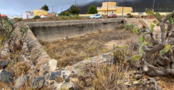 Excelente parcela rústica de 26.767m2 con 2 tanques de agua y cuarto de apero