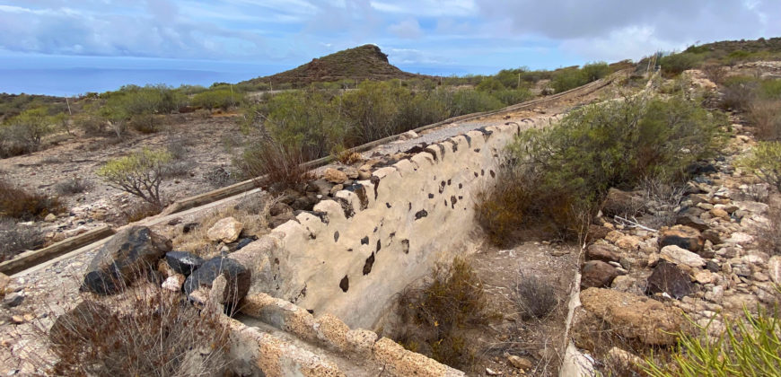 Protegido: Dom z działką inwestycyjną o powierzchnii 150.000 m2 w Chayofa