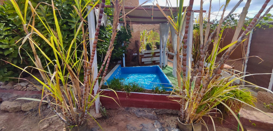 Dom z dużą działką rustykalną o powierzchni 150 000 m²