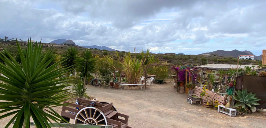 Protegido: Dom z działką inwestycyjną o powierzchnii 150.000 m2 w Chayofa