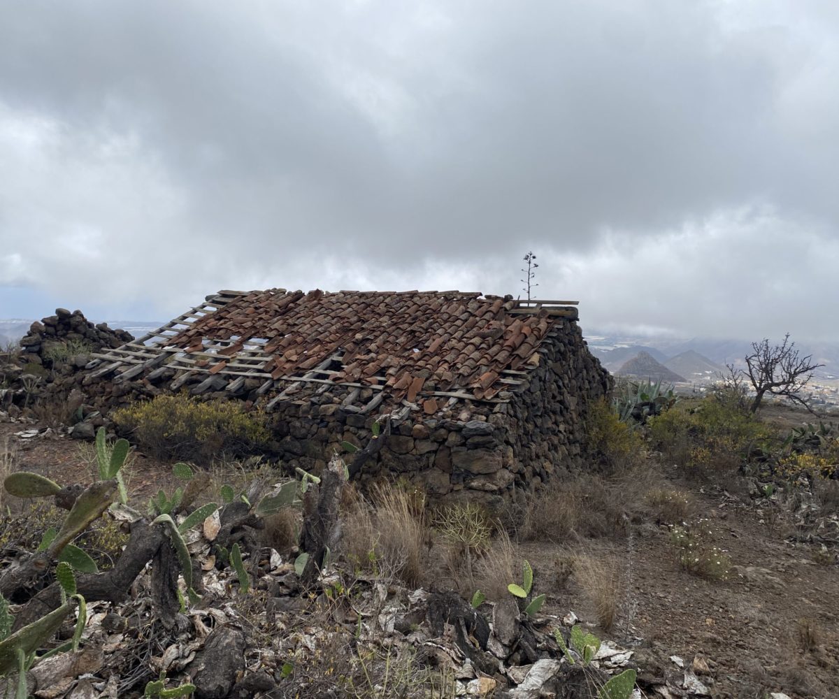 Parcela agrícola con vistas espectaculares en las montañas
