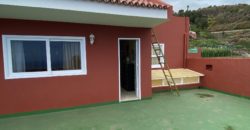 ¡Espectacular casa con vistas al mar en Icod de los Vinos, Tenerife: ¡Inversión perfecta!