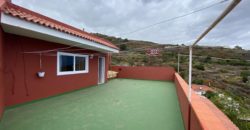 ¡Espectacular casa con vistas al mar en Icod de los Vinos, Tenerife: ¡Inversión perfecta!