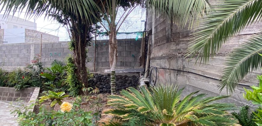 ¡Espectacular casa con vistas al mar en Icod de los Vinos, Tenerife: ¡Inversión perfecta!