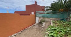 ¡Espectacular casa con vistas al mar en Icod de los Vinos, Tenerife: ¡Inversión perfecta!