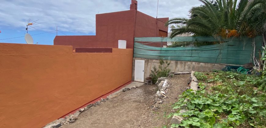 ¡Espectacular casa con vistas al mar en Icod de los Vinos, Tenerife: ¡Inversión perfecta!