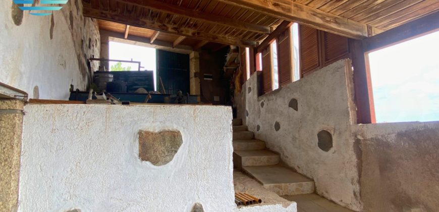 Finca Rustica z jaskiniami i zbiornikiem na wodę