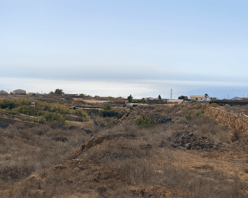 Działka budowlana w miejscowości Charco del Pino- Granadilla z widokiem na ocean i góry