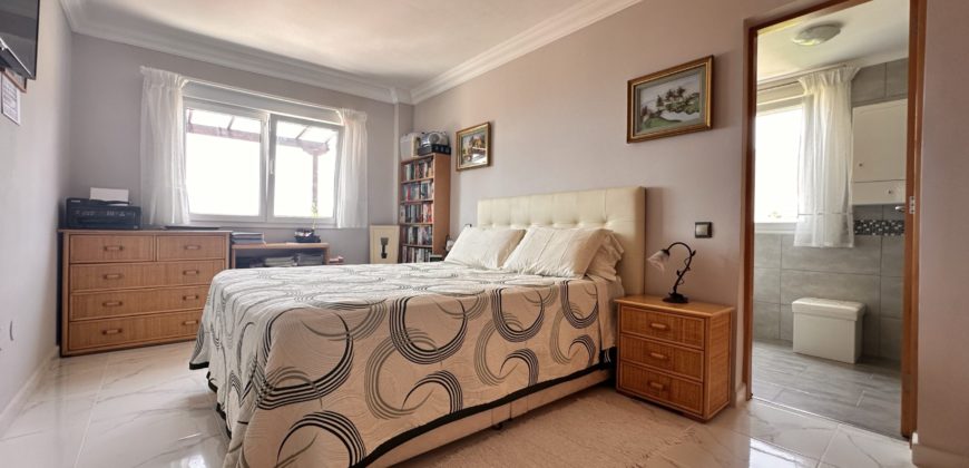 Idealny dom na wyspie – Apartament z tarasem w Torviscas Alto!