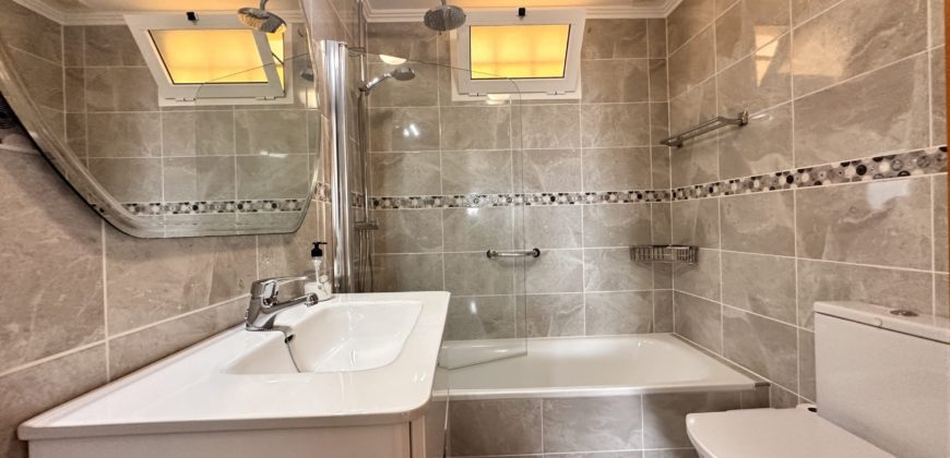 Idealny dom na wyspie – Apartament z tarasem w Torviscas Alto!