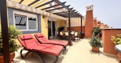 Idealny dom na wyspie – Apartament z tarasem w Torviscas Alto!