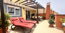 Idealny dom na wyspie – Apartament z tarasem w Torviscas Alto!