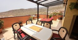 Idealny dom na wyspie – Apartament z tarasem w Torviscas Alto!