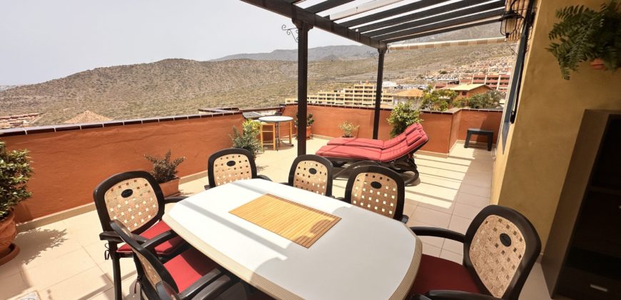 Idealny dom na wyspie – Apartament z tarasem w Torviscas Alto!