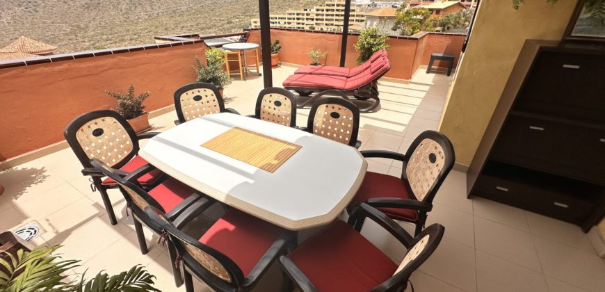 Idealny dom na wyspie – Apartament z tarasem w Torviscas Alto!