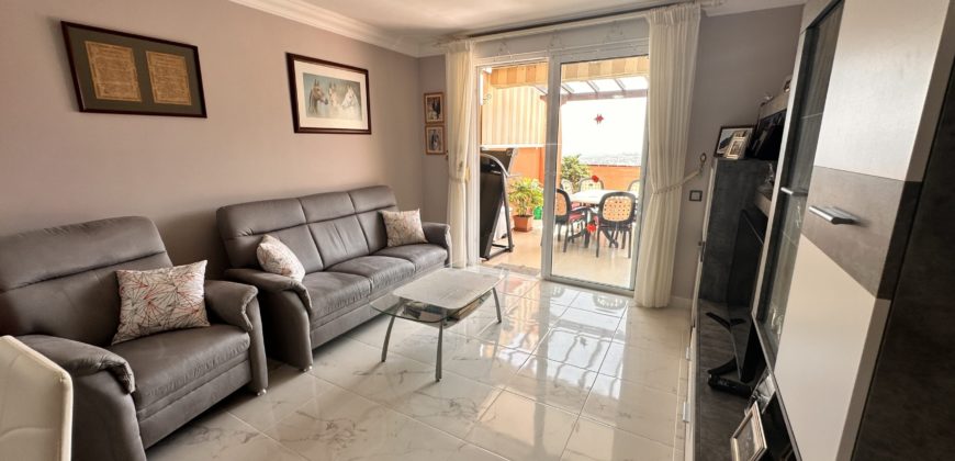 Idealny dom na wyspie – Apartament z tarasem w Torviscas Alto!