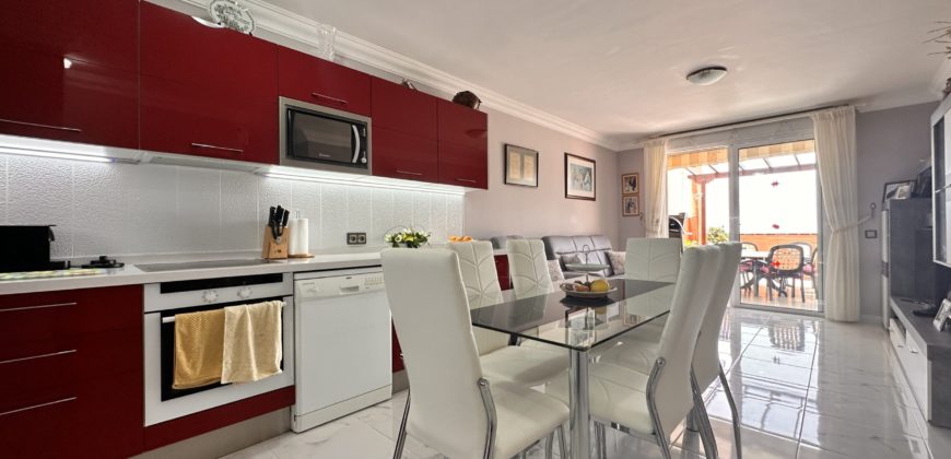 Idealny dom na wyspie – Apartament z tarasem w Torviscas Alto!