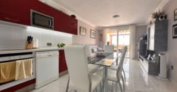 Idealny dom na wyspie – Apartament z tarasem w Torviscas Alto!