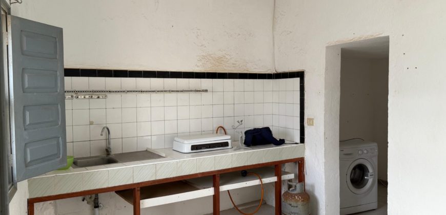 Tu Oasis Canario en Chimiche: Auténtica Casa con Cuevas y Vistas al Océano