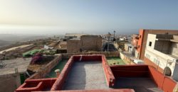 Tu Oasis Canario en Chimiche: Auténtica Casa con Cuevas y Vistas al Océano