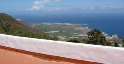 Finca Rústica con Parcela Urbana y Licencia Turística en Los Silos, Tenerife