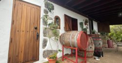 Finca Rústica con Parcela Urbana y Licencia Turística en Los Silos, Tenerife