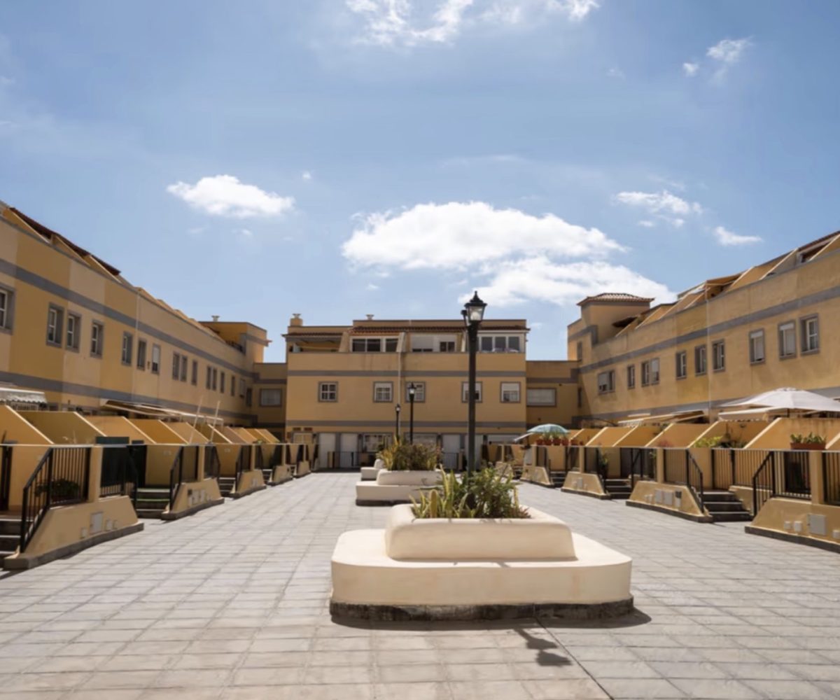 Casa adosada tipo triplex en Valle de San Lorenzo, Arona