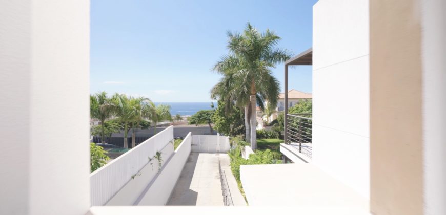 Ekskluzywna willa na sprzedaż w Madroñal de Fañabé – Adeje