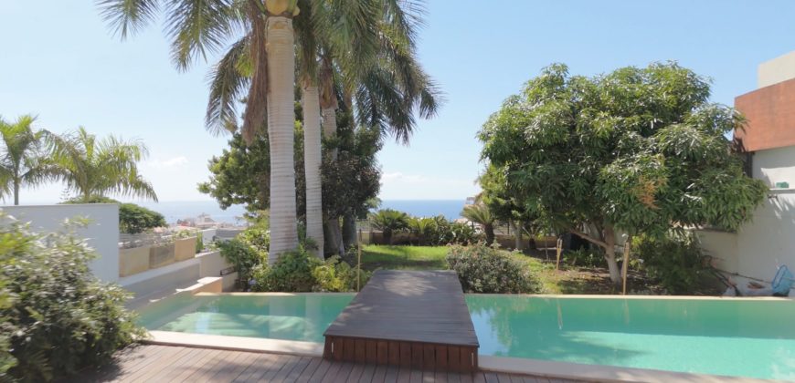 Ekskluzywna willa na sprzedaż w Madroñal de Fañabé – Adeje