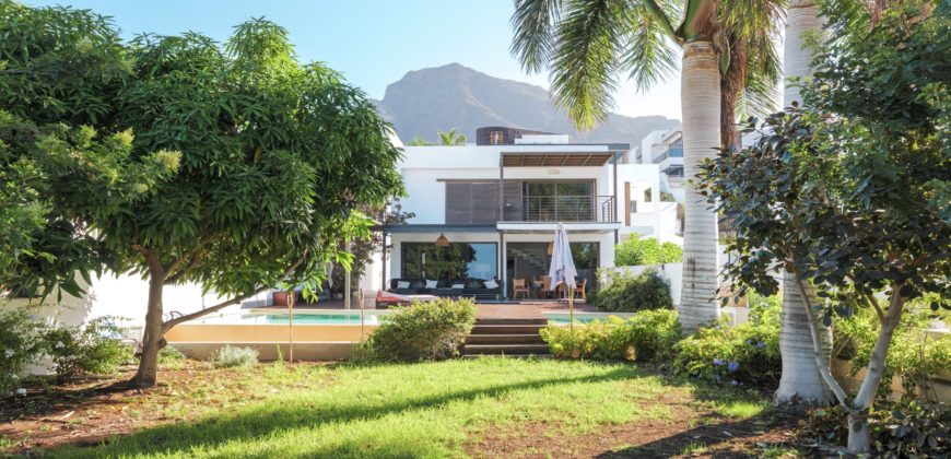 Ekskluzywna willa na sprzedaż w Madroñal de Fañabé – Adeje