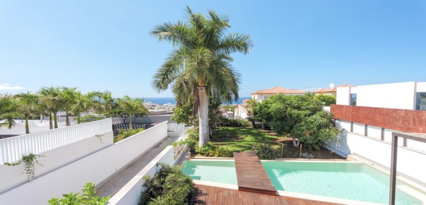 Ekskluzywna willa na sprzedaż w Madroñal de Fañabé – Adeje