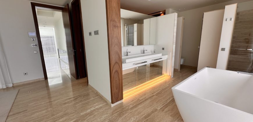 Villa de lujo en venta en Adeje – Villas Barranco Golf