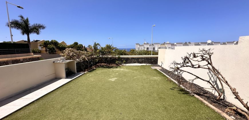 Chalet Adosado en Venta – Los Girasoles, Madroñal de Fañabé