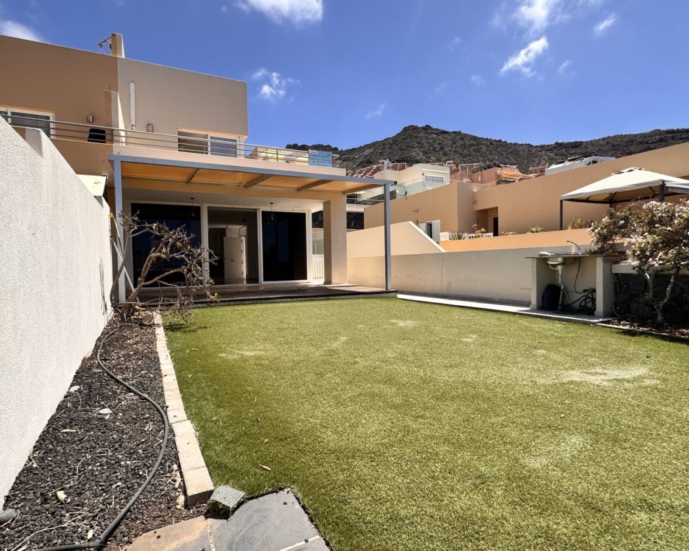 Chalet Adosado en Venta – Los Girasoles, Madroñal de Fañabé