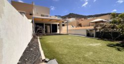 Chalet Adosado en Venta – Los Girasoles, Madroñal de Fañabé