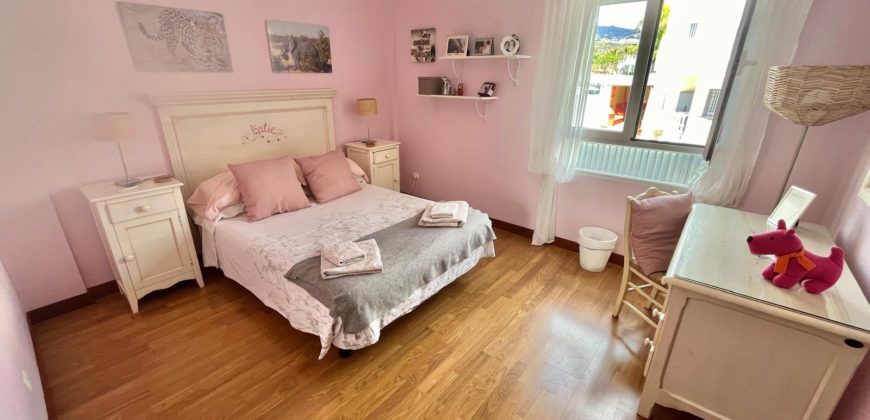 Villa en venta en Vista Hermosa II, Los Cristianos – Tenerife Sur