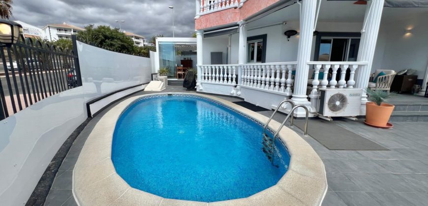 Villa en venta en Vista Hermosa II, Los Cristianos – Tenerife Sur