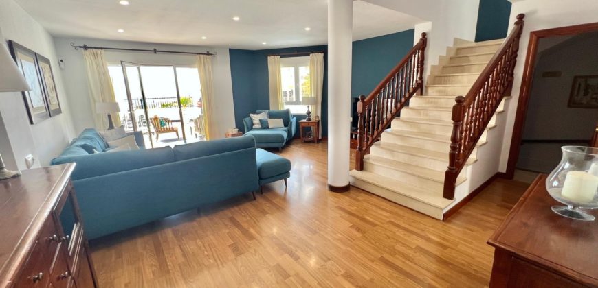 Villa en venta en Vista Hermosa II, Los Cristianos – Tenerife Sur