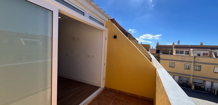 Semi-Detached Triplex for Sale – Valle de San Lorenzo, Arona