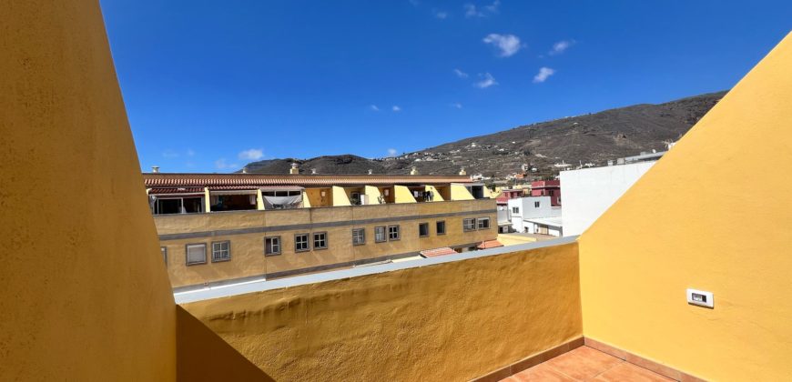 Semi-Detached Triplex for Sale – Valle de San Lorenzo, Arona