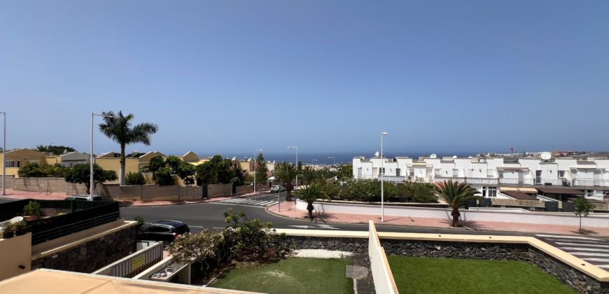 Chalet Adosado en Venta – Los Girasoles, Madroñal de Fañabé