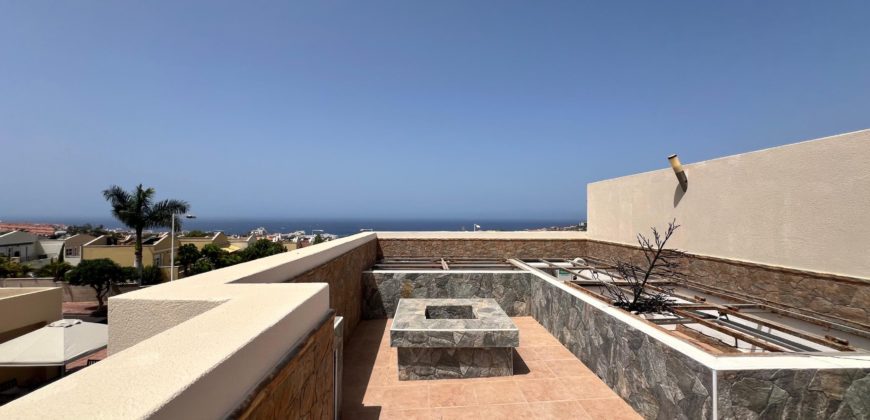 Chalet Adosado en Venta – Los Girasoles, Madroñal de Fañabé