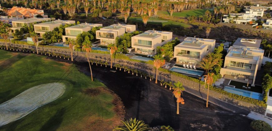 Villa de lujo en venta en Adeje – Villas Barranco Golf