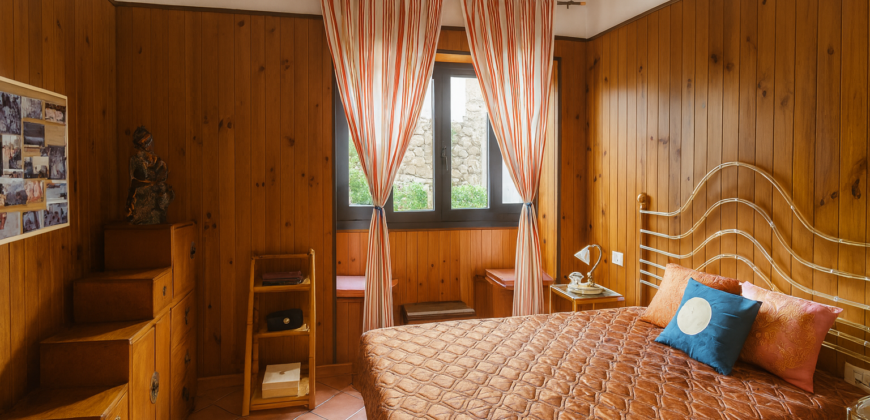 Independent House with Panoramic Ocean & Teide Views – La Guancha – 1000 m² Plot