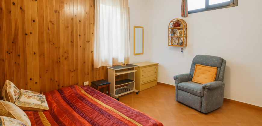 Independent House with Panoramic Ocean & Teide Views – La Guancha – 1000 m² Plot