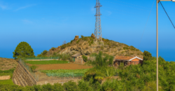 Finca rústica con edificaciones y gran potencial